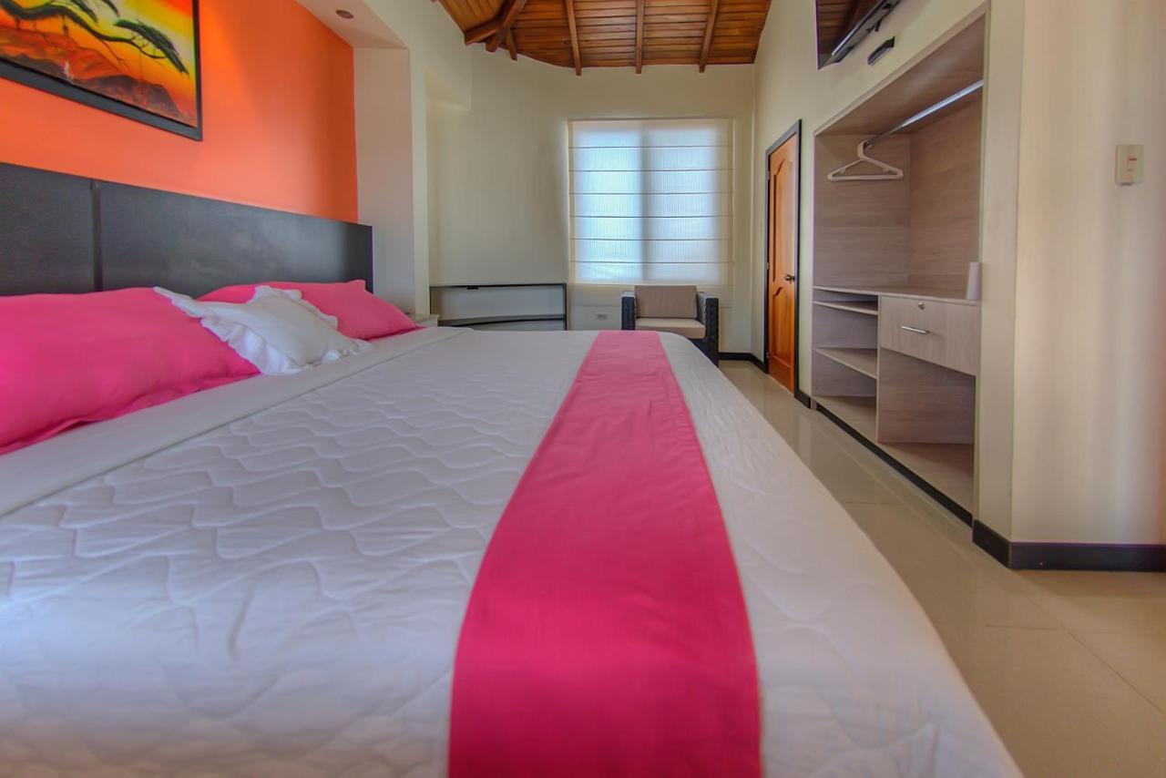 Hotel San Vicente Galapagos Puerto Villamil Exteriör bild