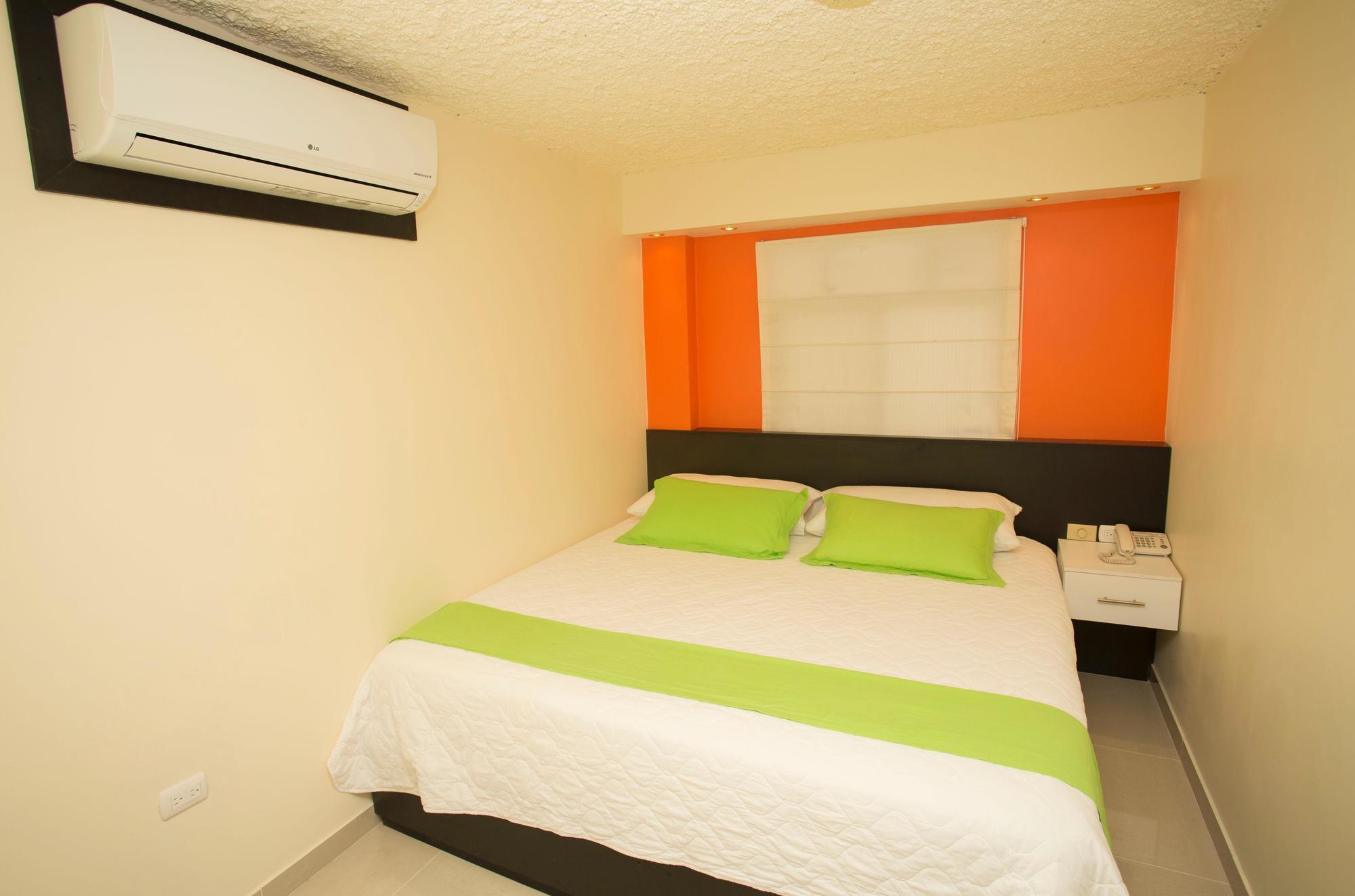 Hotel San Vicente Galapagos Puerto Villamil Exteriör bild