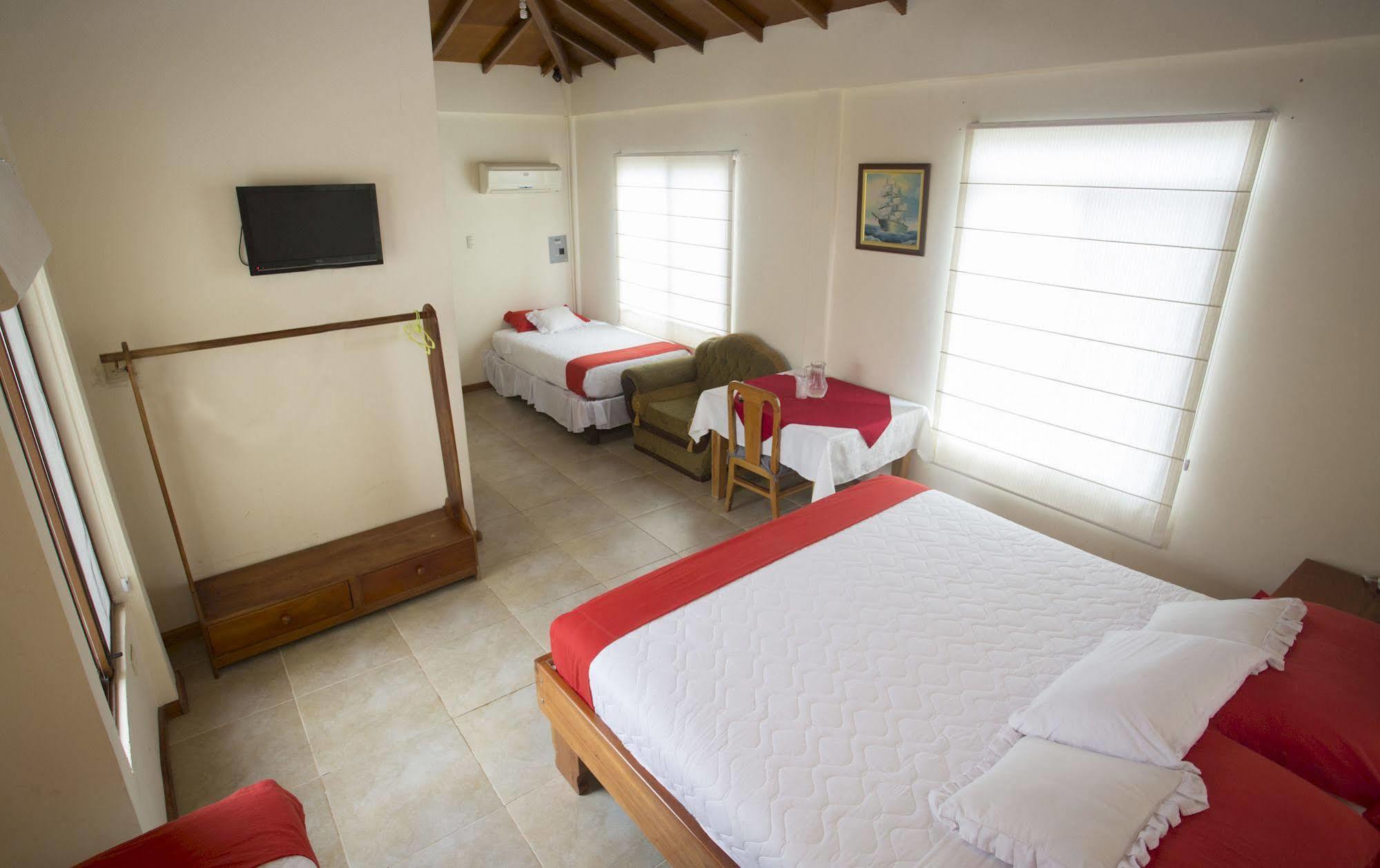 Hotel San Vicente Galapagos Puerto Villamil Exteriör bild
